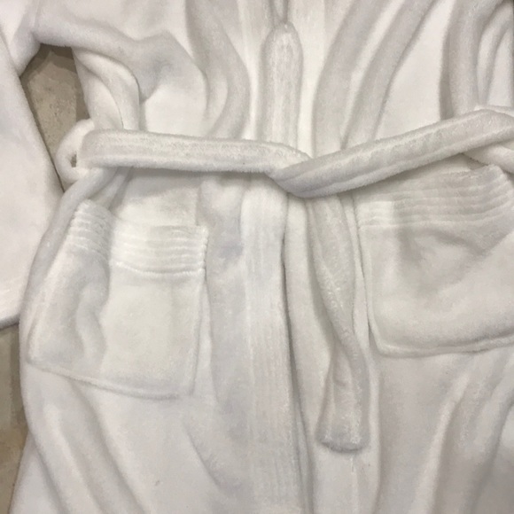 NWOT Robe - Picture 3 of 6